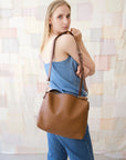 ROBIN Leather Handbag Large - Camel Brown