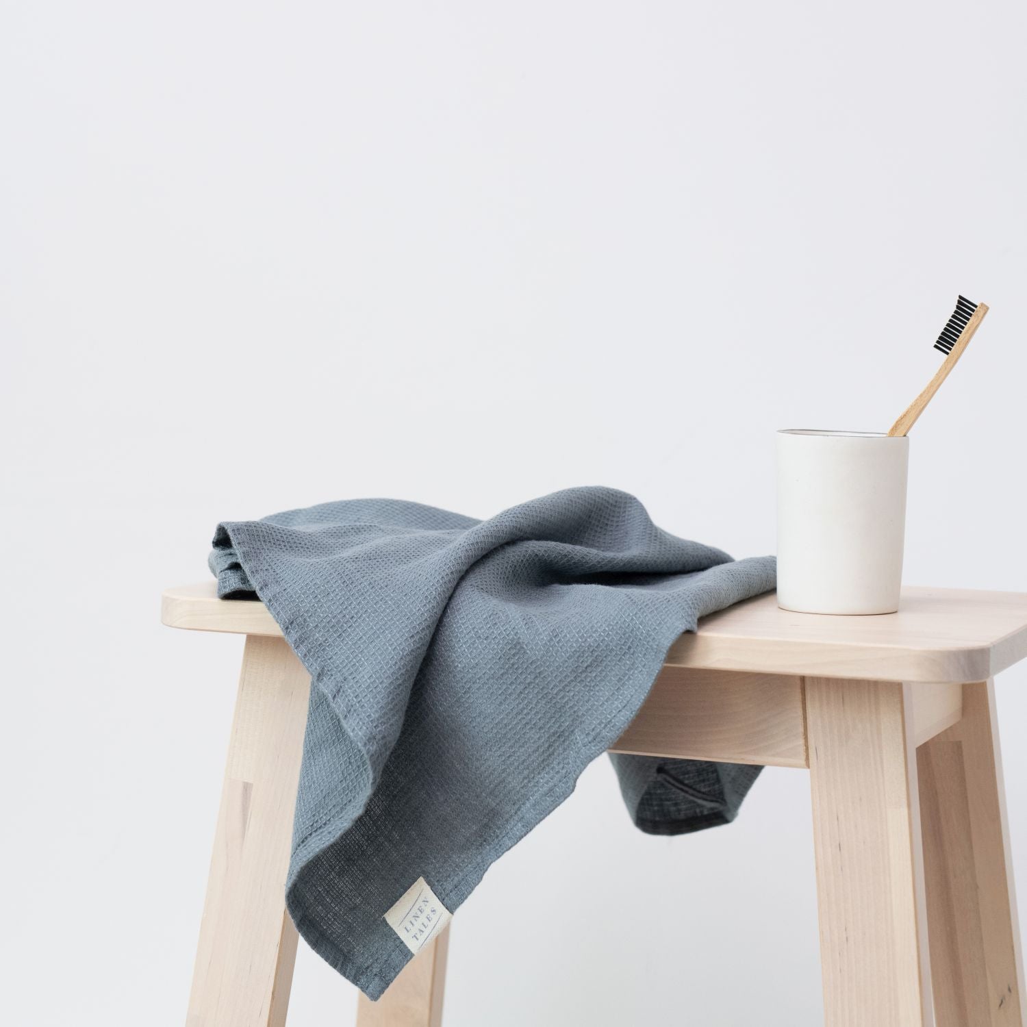 Linen Fine Waffle Bath Towel