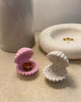 Clam Shell Ring Holder