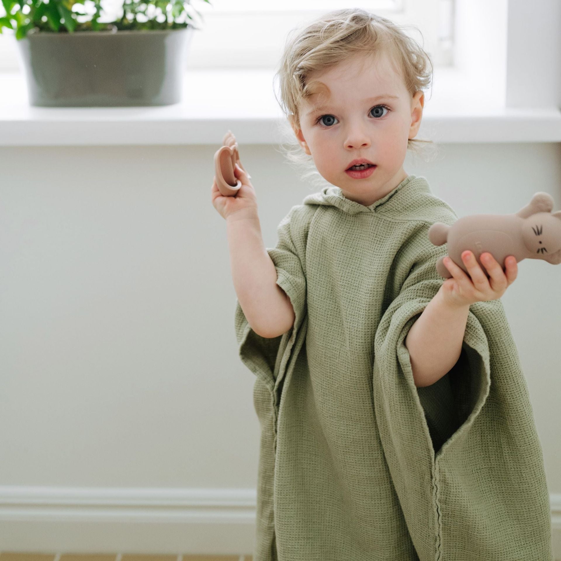 Linen Fine Waffle Poncho for Kids Sage