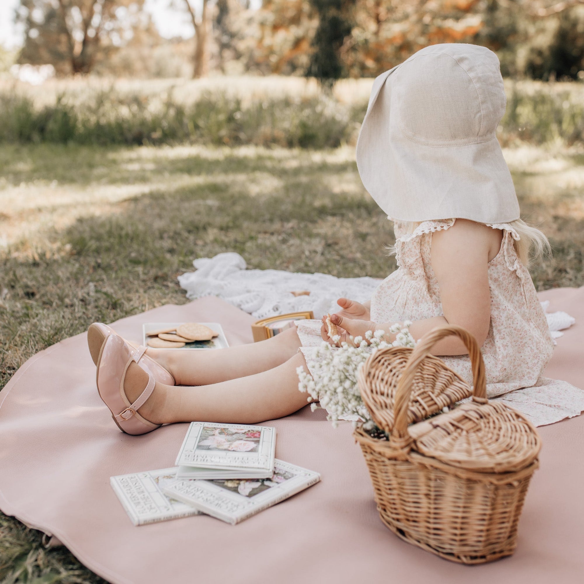 Premium vegan leather maxi circle mat, stylish travel-friendly design with water-resistant wipeable surface and flocked suede bottom by Faemli at brixbailey.com