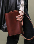 Model Sling Bag in Cognac