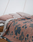 Deco Daisy Blanket