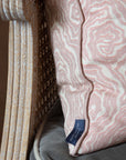 Oysters Venus Pink Cushion