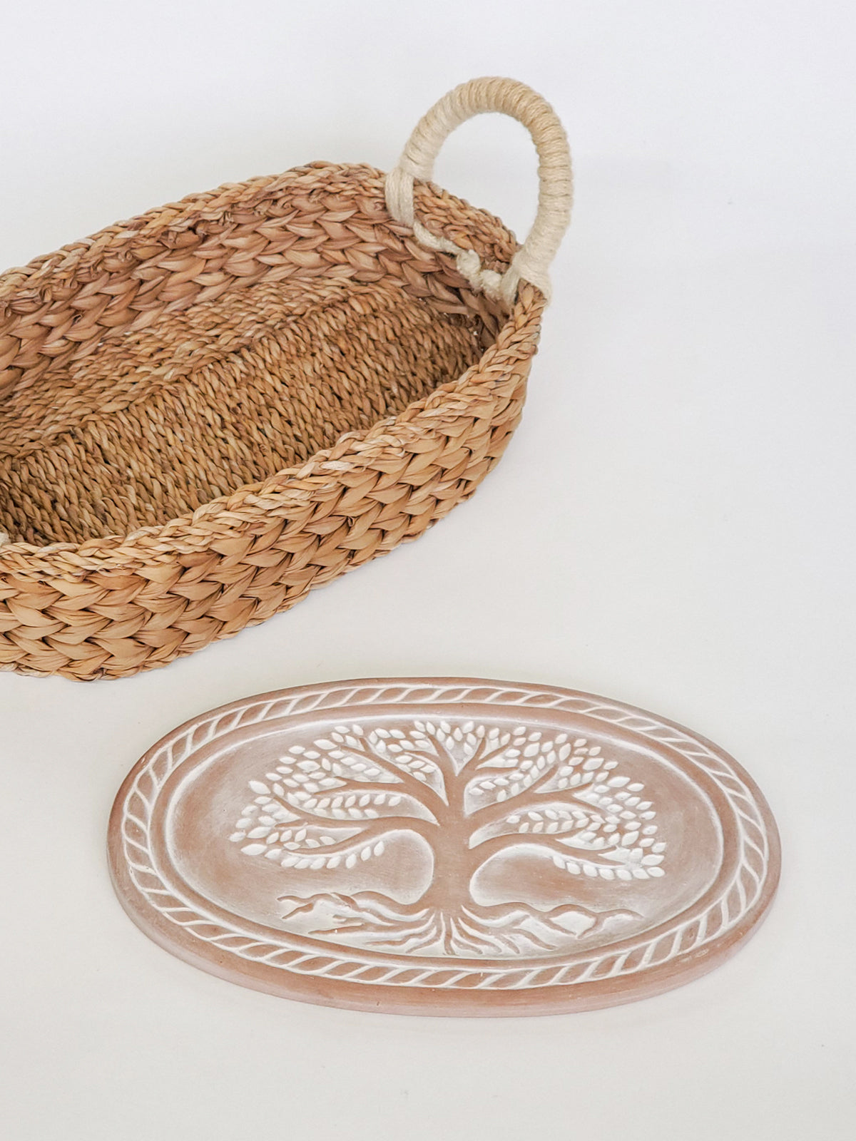Bread Warmer &amp; Basket - Tree of Life Oval