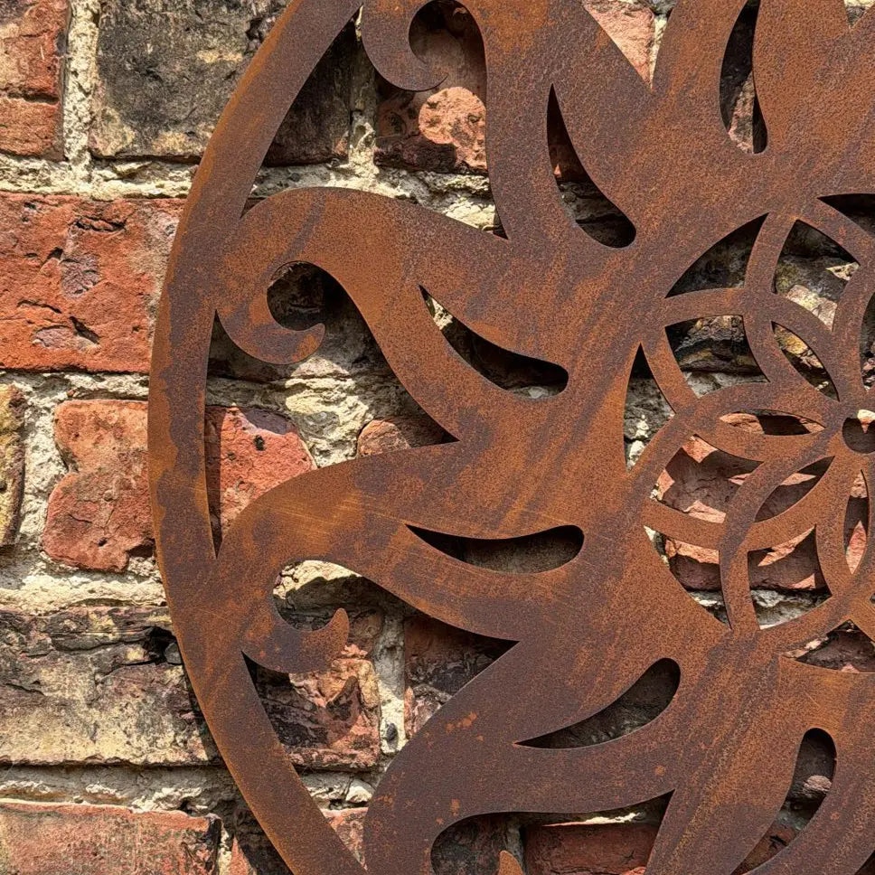 Rusty Metal Sun Garden Fence Decoration