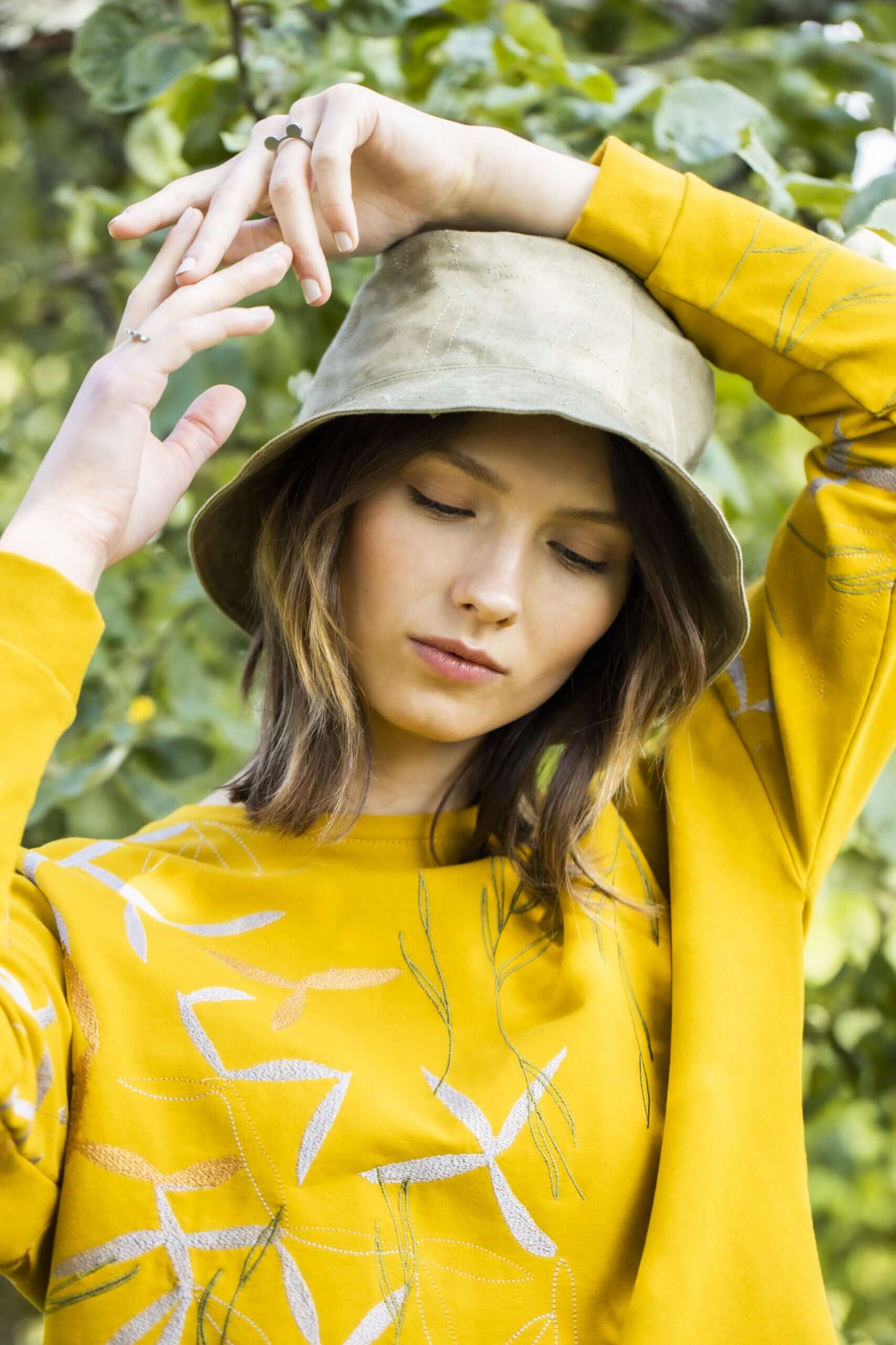 Geometric Stainless Steel Auris Ring