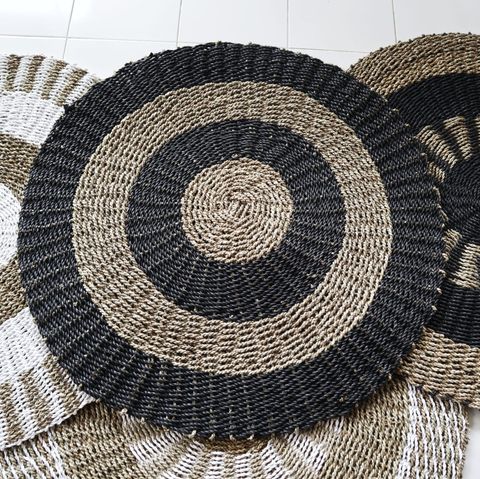 Round Seagrass Black &amp; Tan - Circles - 1m