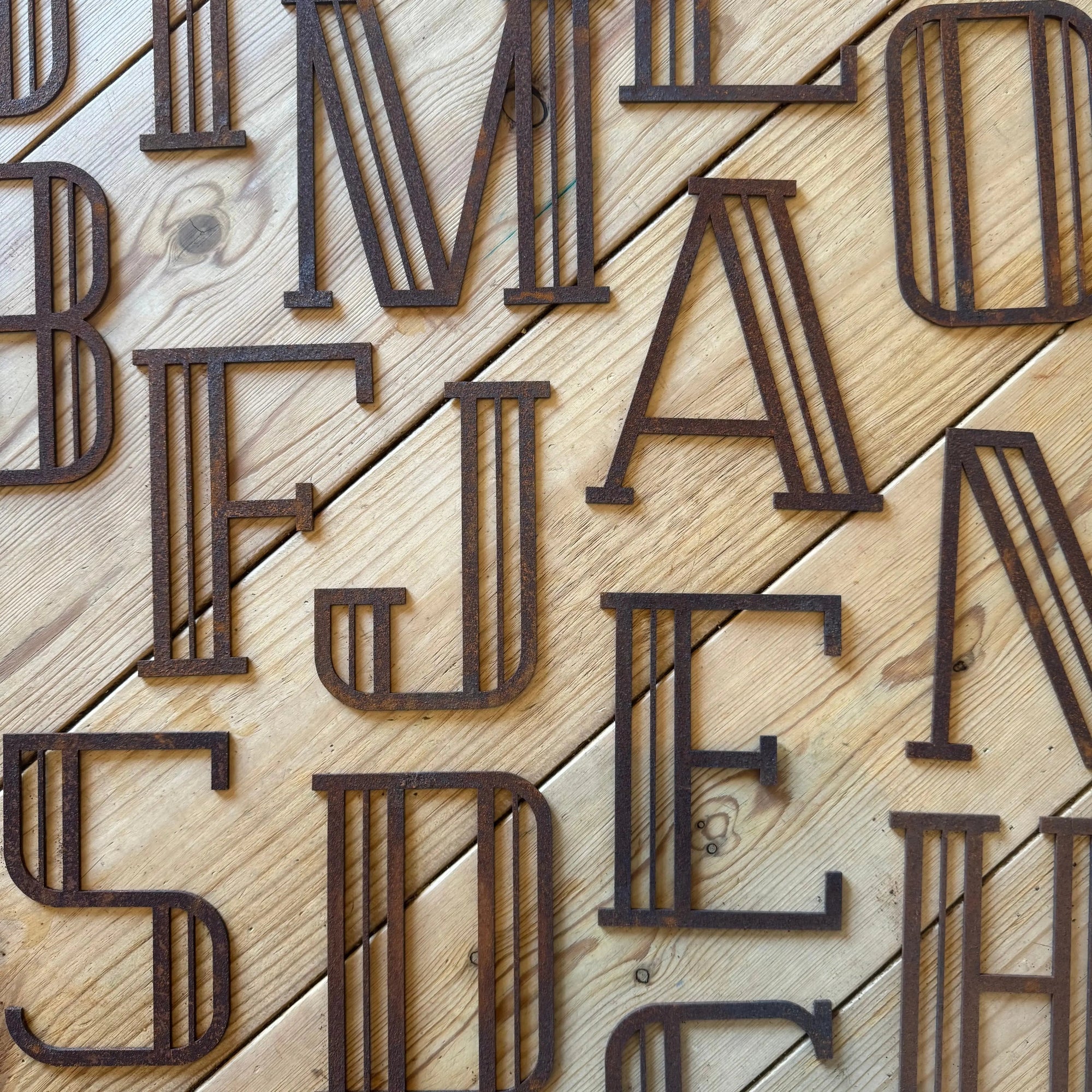 Rustic Art Deco Signs Rusty Metal Alphabet Letters – Home &amp; Garden A-Z 0-9