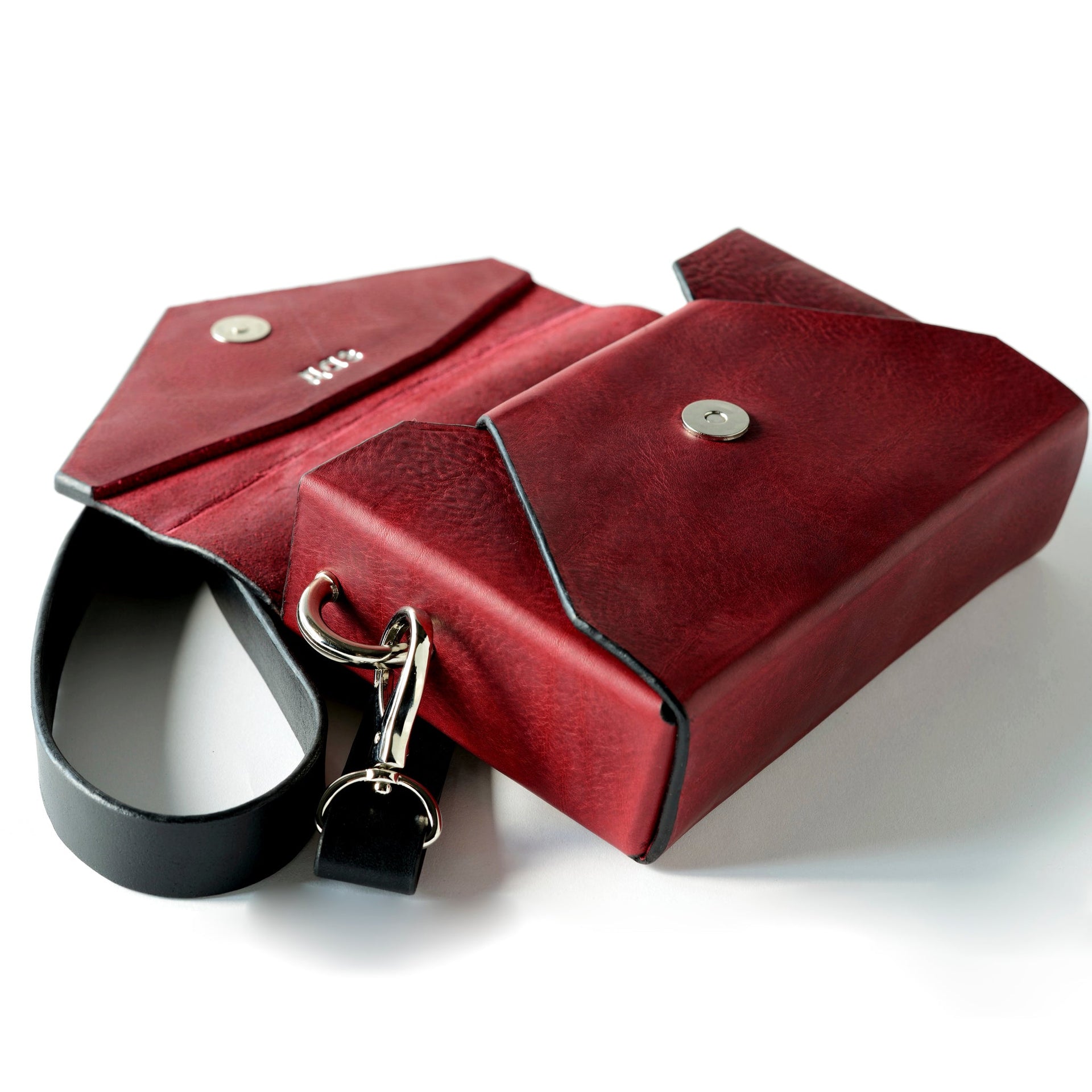 Black Leather Envelope Bag – Versatile &amp; Handcrafted by Daz Studio at www.brixbailey.com