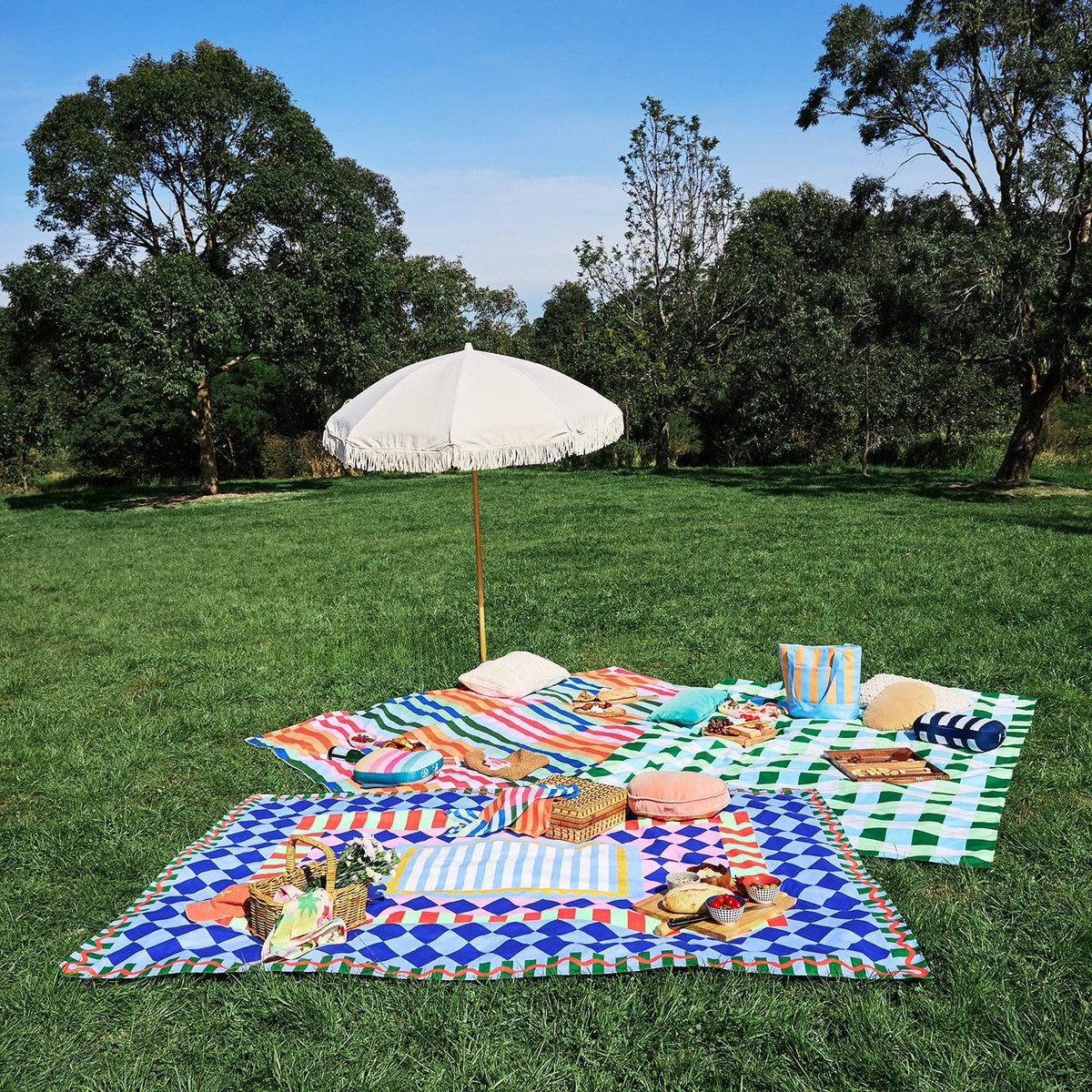 Dock &amp; Bay Picnic Blanket - Sugar Sorbet: Large (170x170cm)