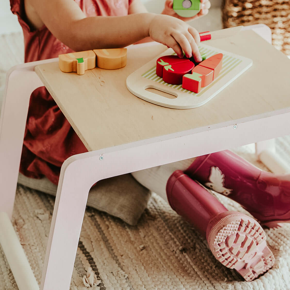 Children&#39;s Small Wooden Farm Table Desk