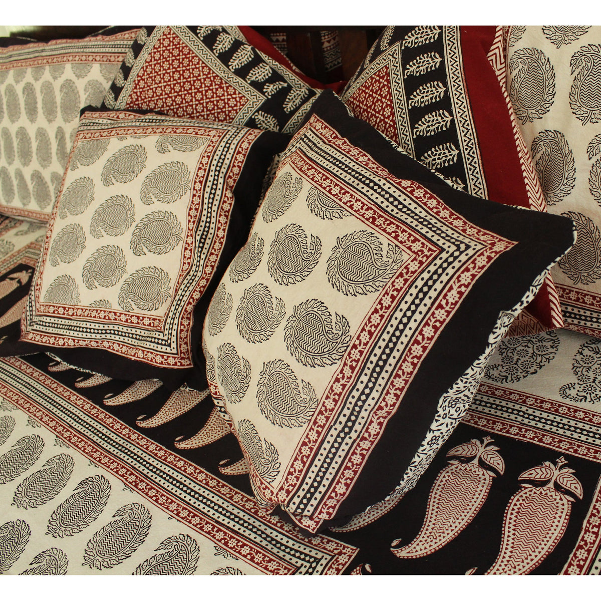 Ambi Paisley &amp; Floral Mix Bagh Hand Block Print Cotton Cushion Cover - White Black Red