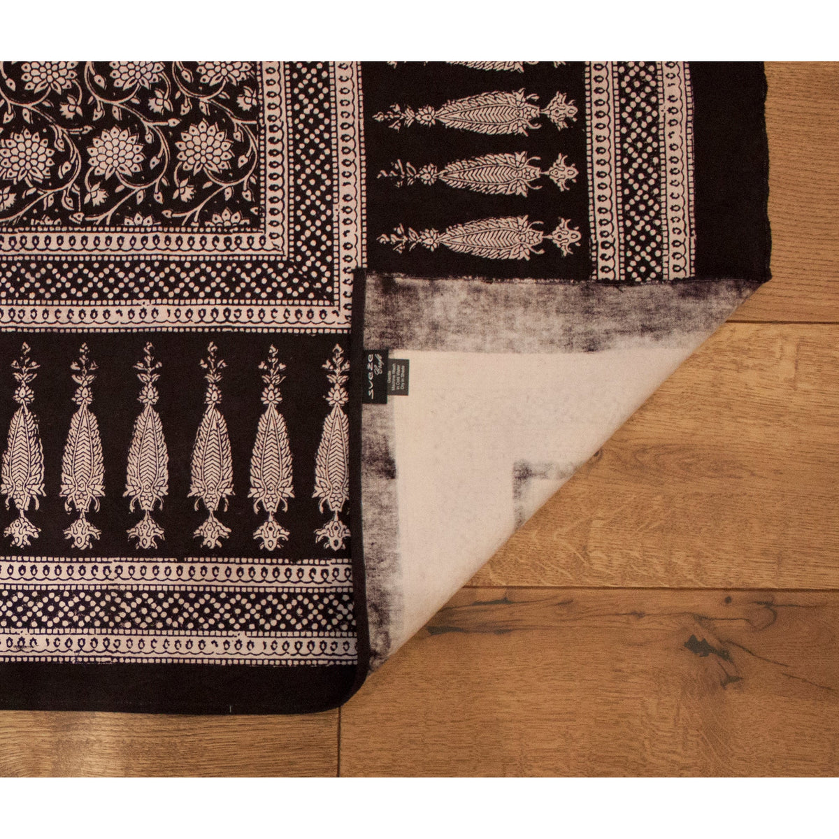 Traditional Floral &amp; Paisley Hand-block Print Area Rug - White Black