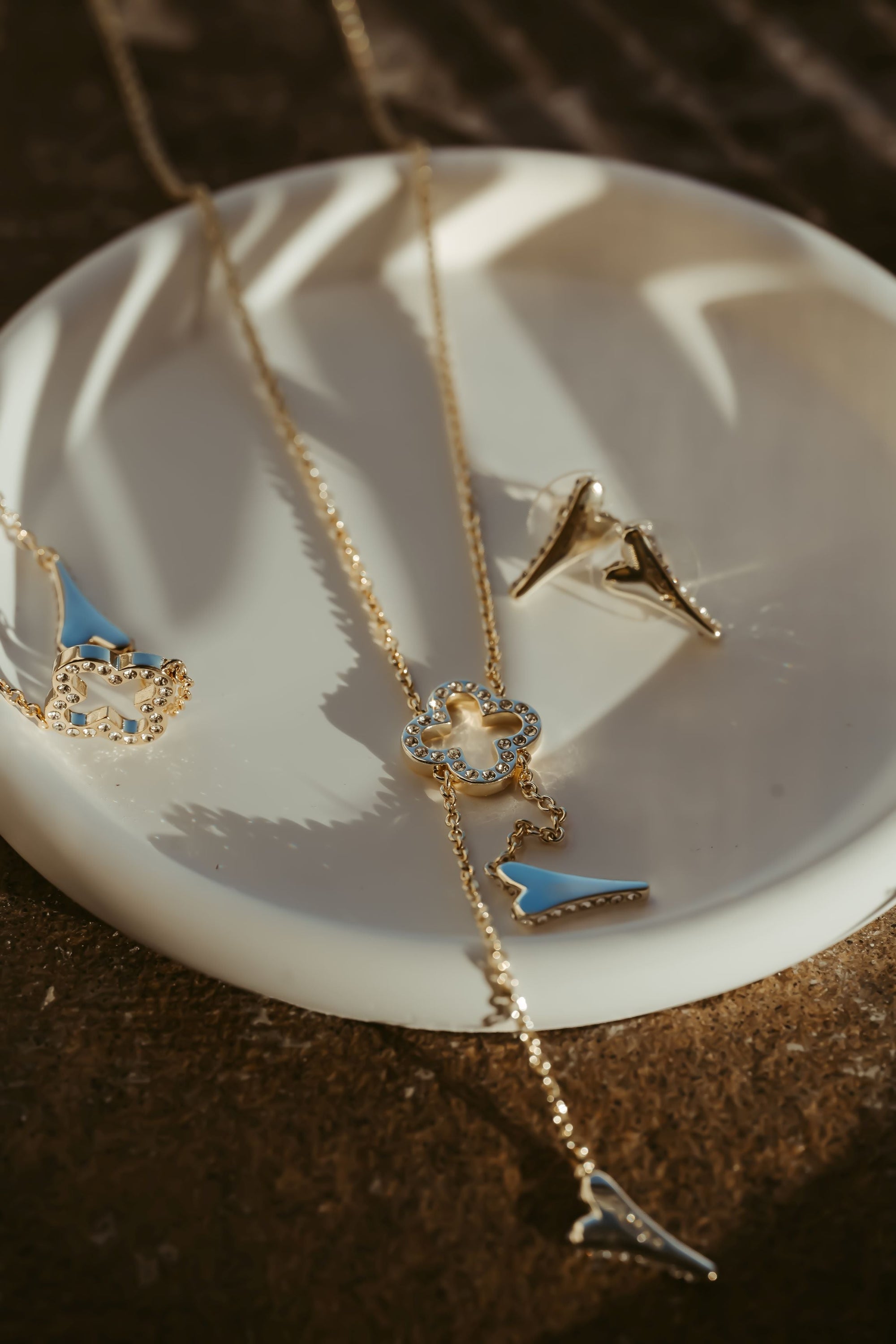 YELLOW GOLD NECKLACE*