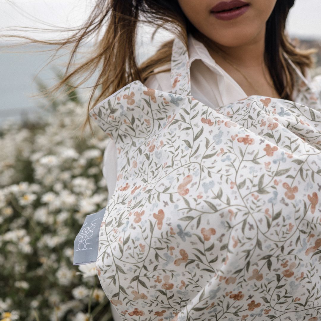 Feeding &amp; Pumping Privacy Cover - Sweet &amp; Wild