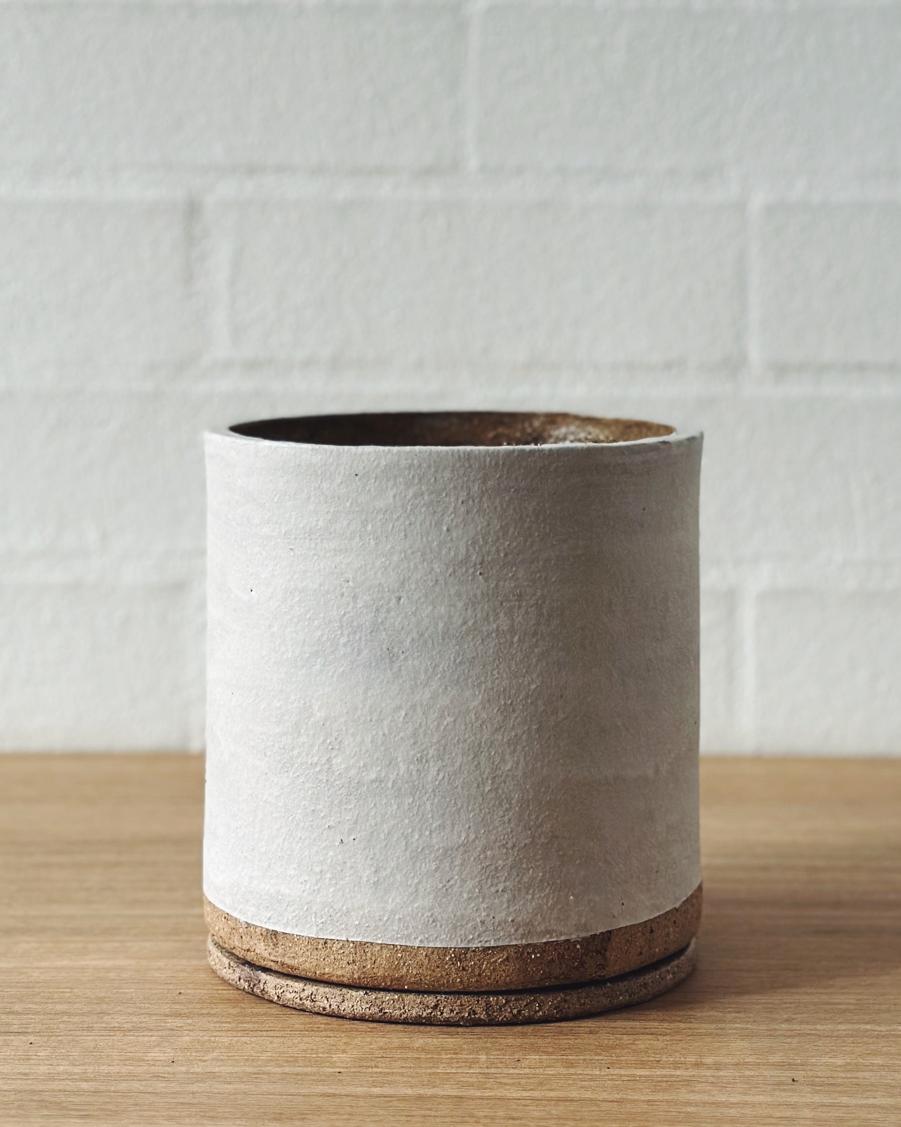 Handmade ceramic planter - Eggshell white
