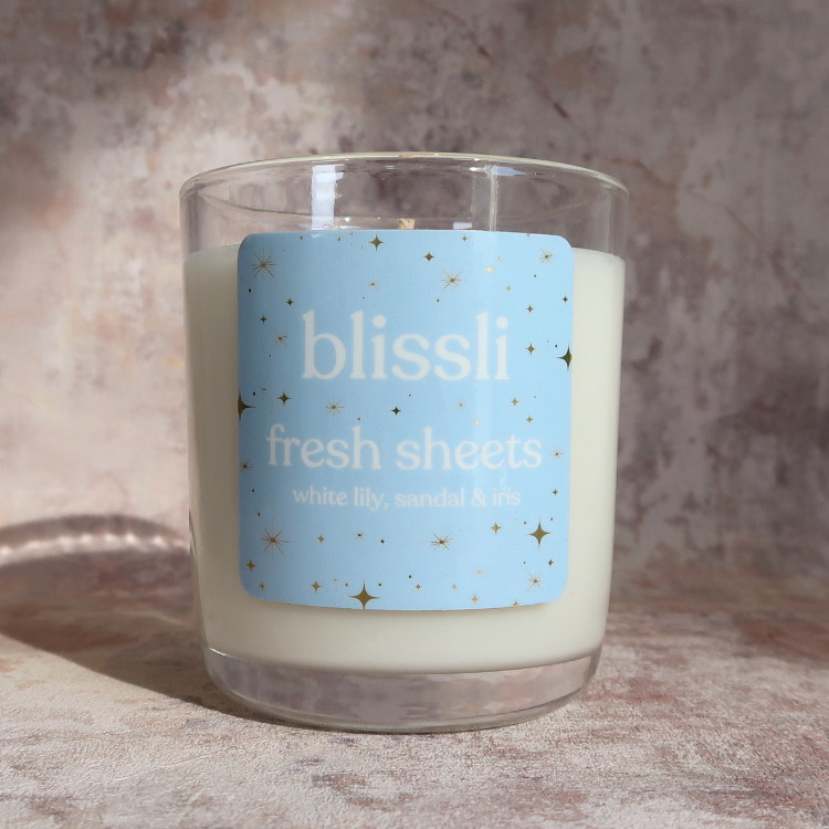 Fresh Sheets Soy Candle White Lily Sandalwood Iris 220g