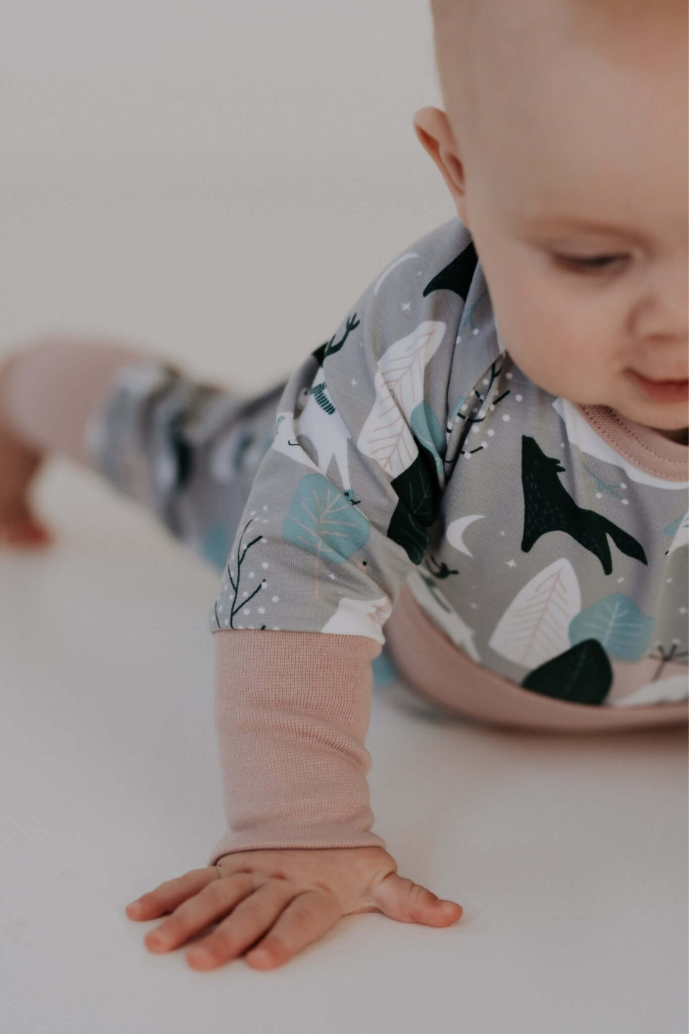 Long Sleeve Baby Bodysuit with Winter Animal Print