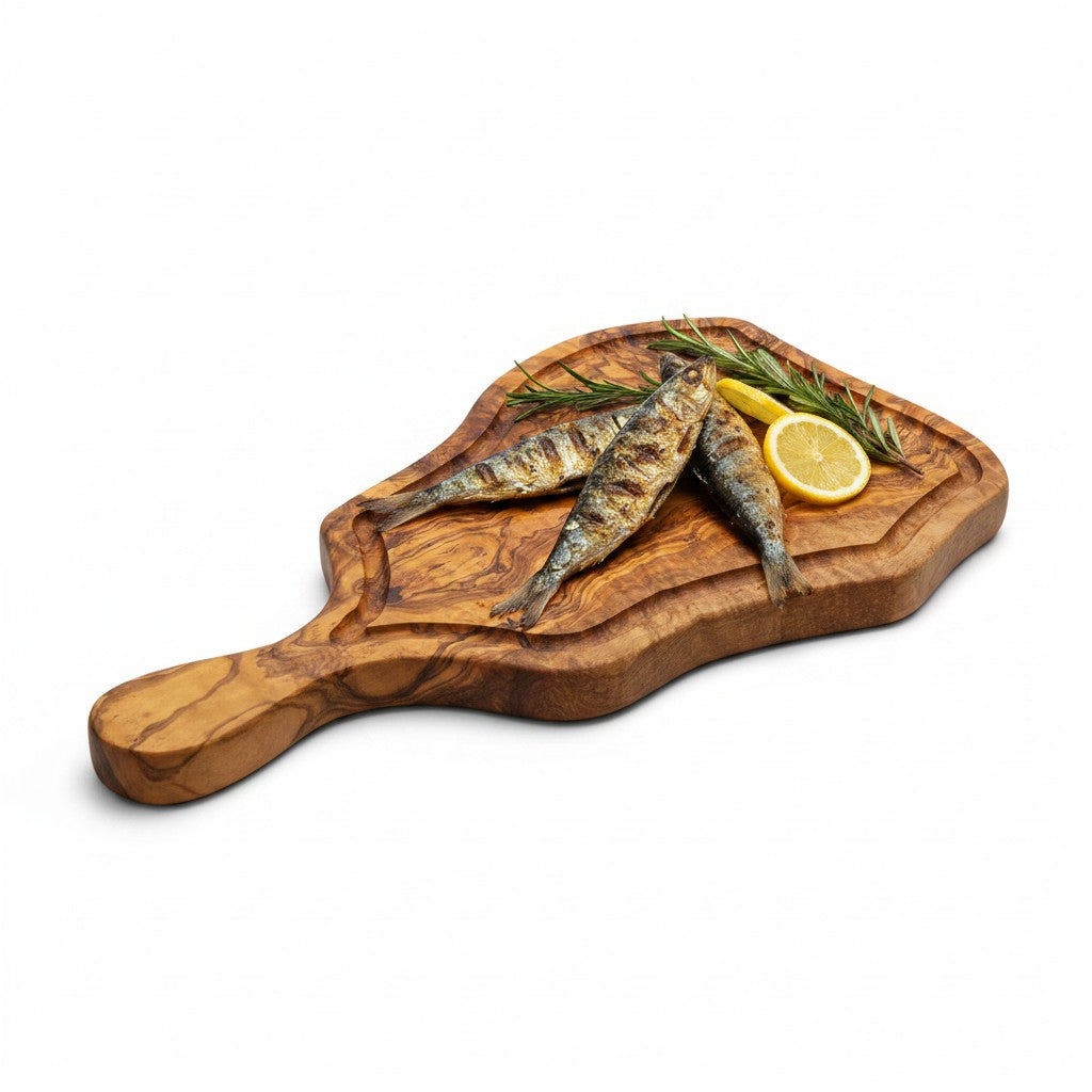 Handmade Olive Wood Freeform Meat Carving Board with Handle &amp; Juice Groove | Live Edge Steak &amp; Serving Board | Natural Grain | 45–60 cm