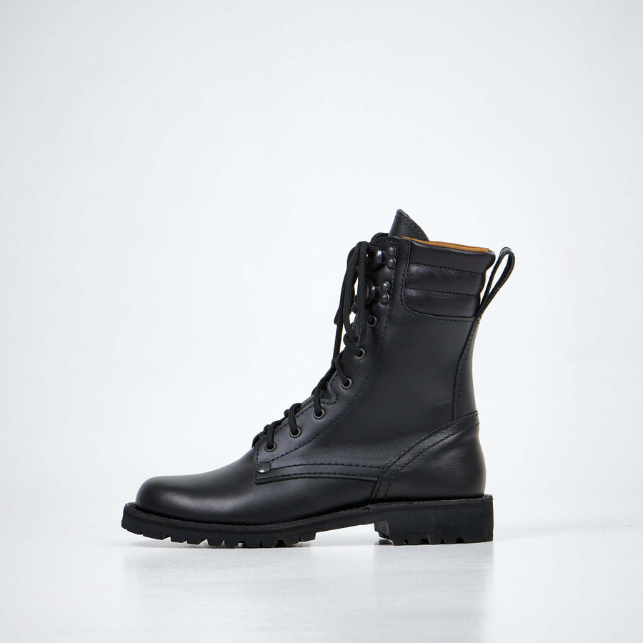 AIPI-1  Handcrafted Unisex Leather Boots