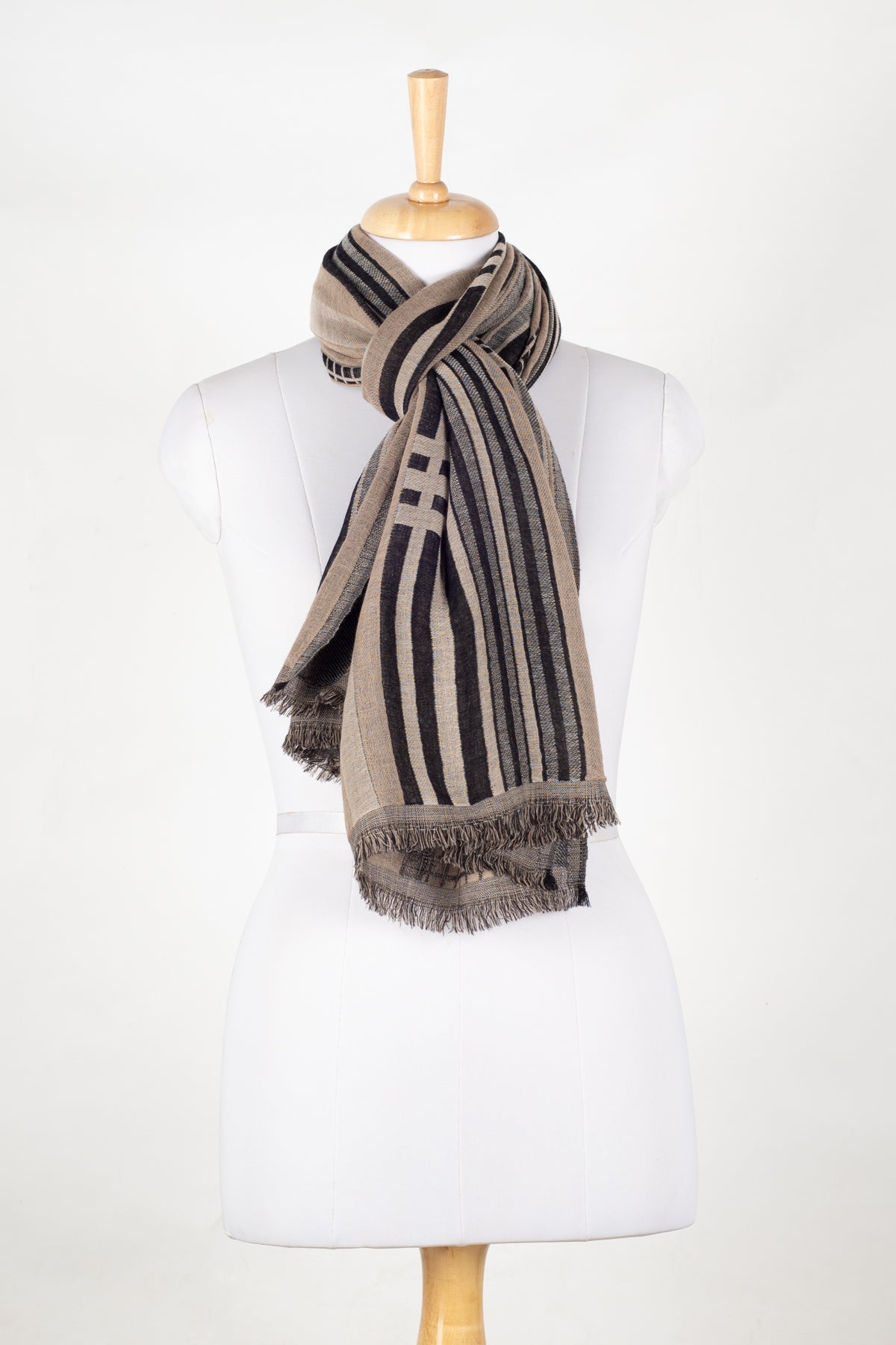 Checks &amp; Stripes Abstract Fine Wool Jacquard Scarf – Black | SVEŽElife