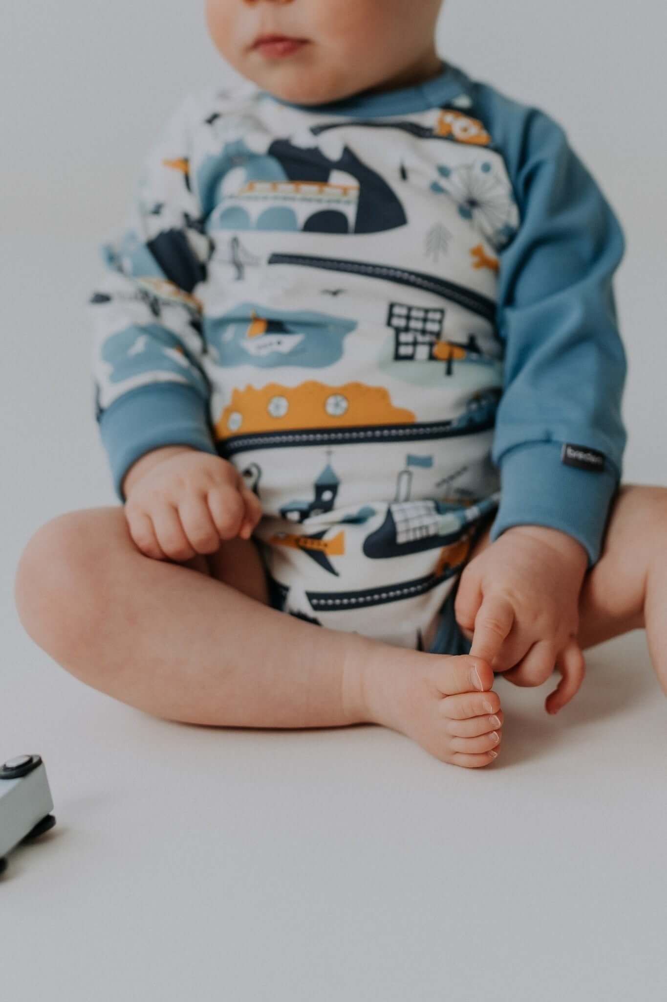 Long Sleeve Baby Bodysuit City Life