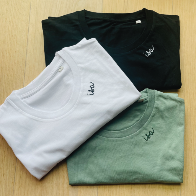 Unisex Organic Cotton T Shirt with Embroidered Collar