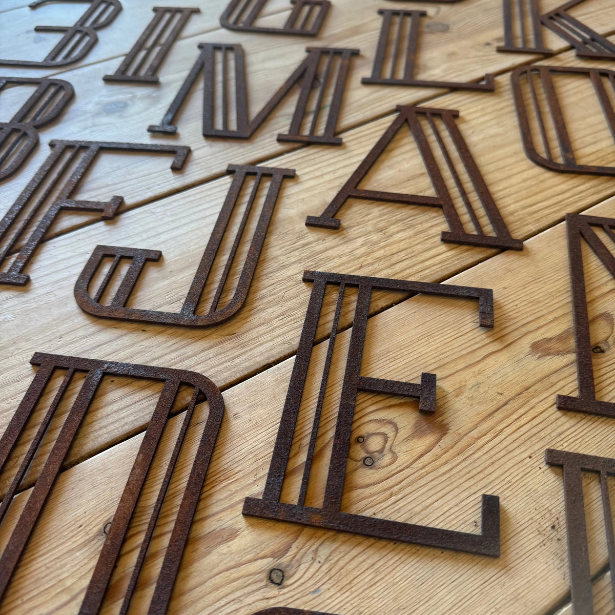 Rustic Art Deco Signs Rusty Metal Alphabet Letters – Home &amp; Garden A-Z 0-9