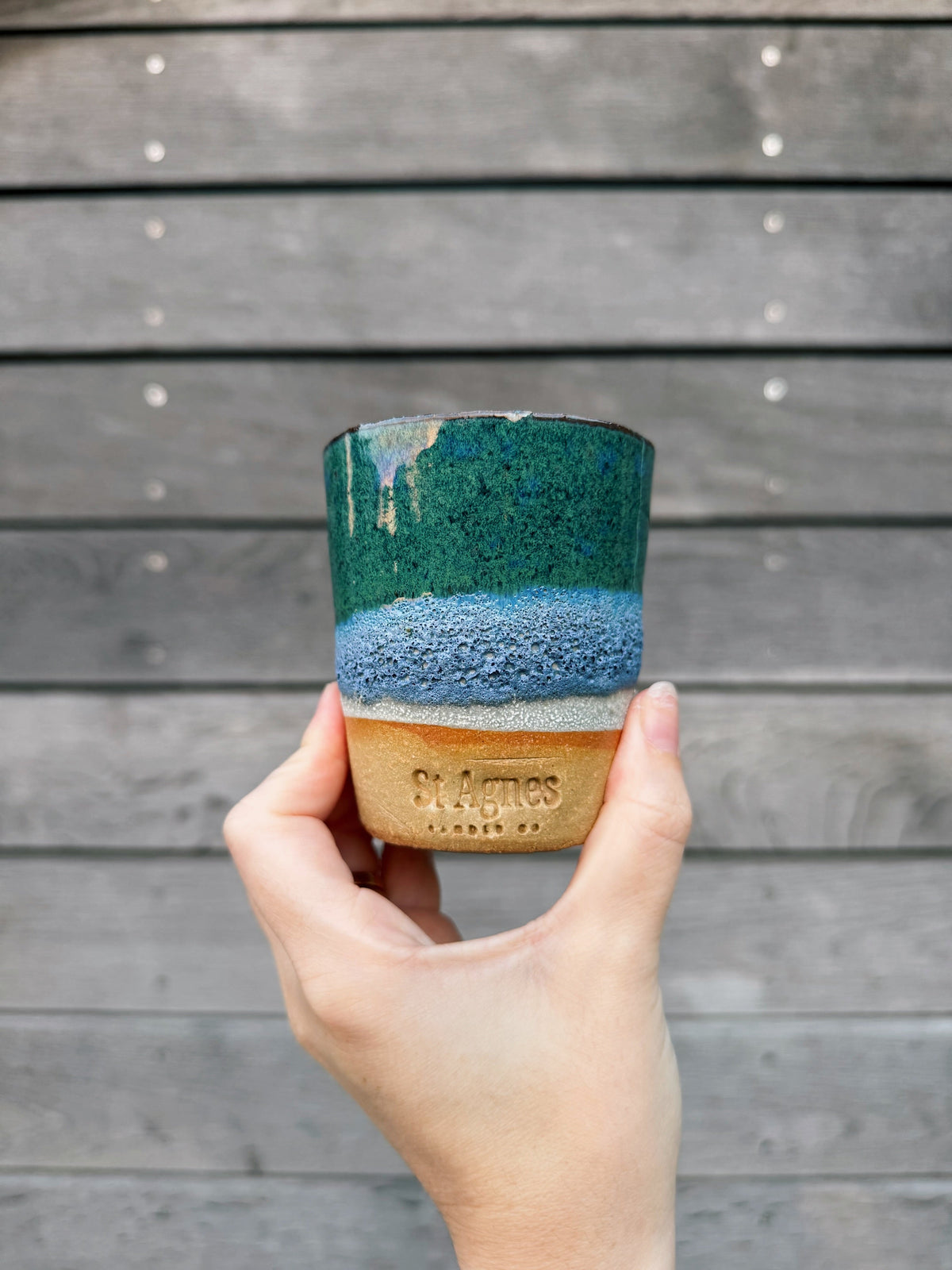Flat white cups