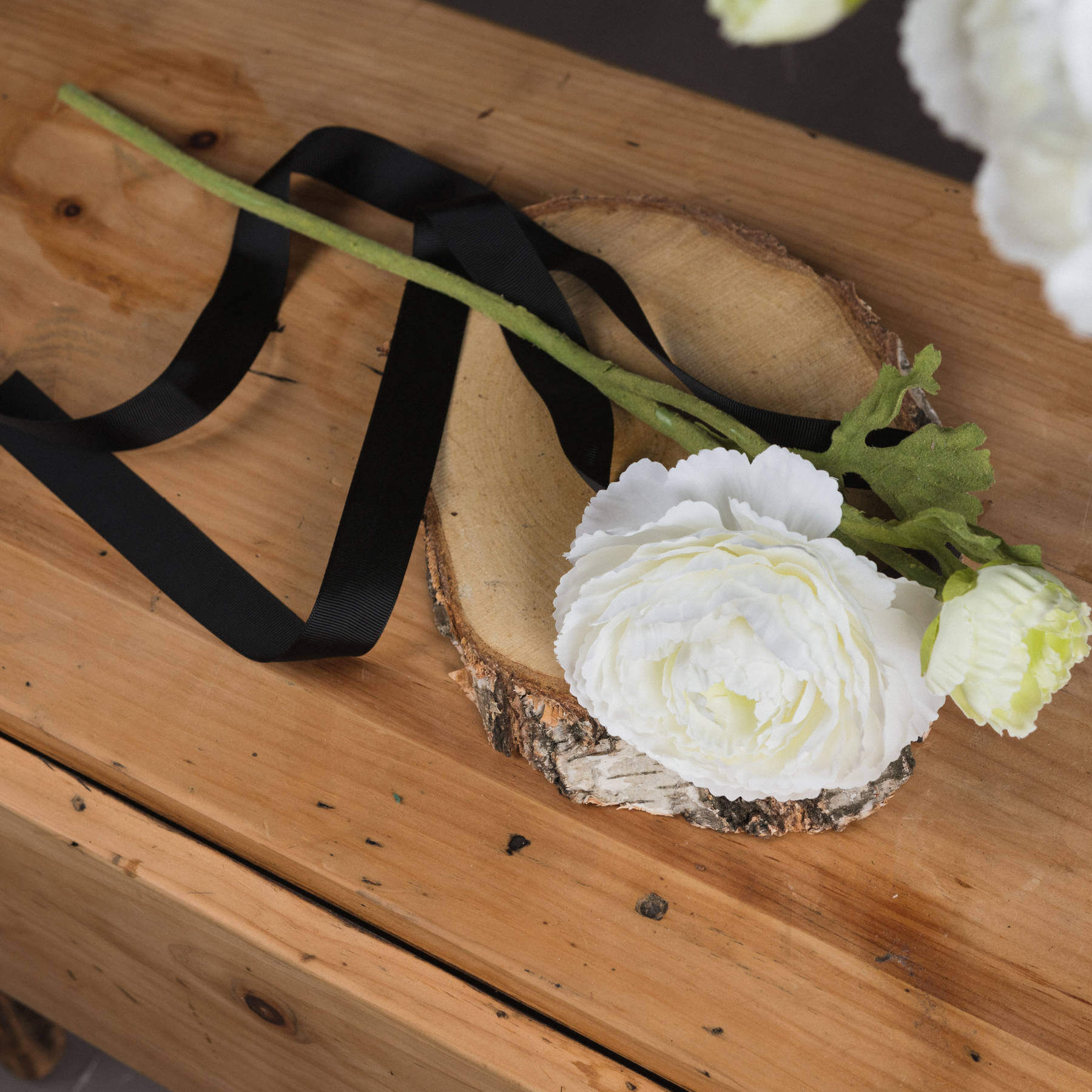 Elegant White Ranunculus Bouquet | Fresh Floral Spray