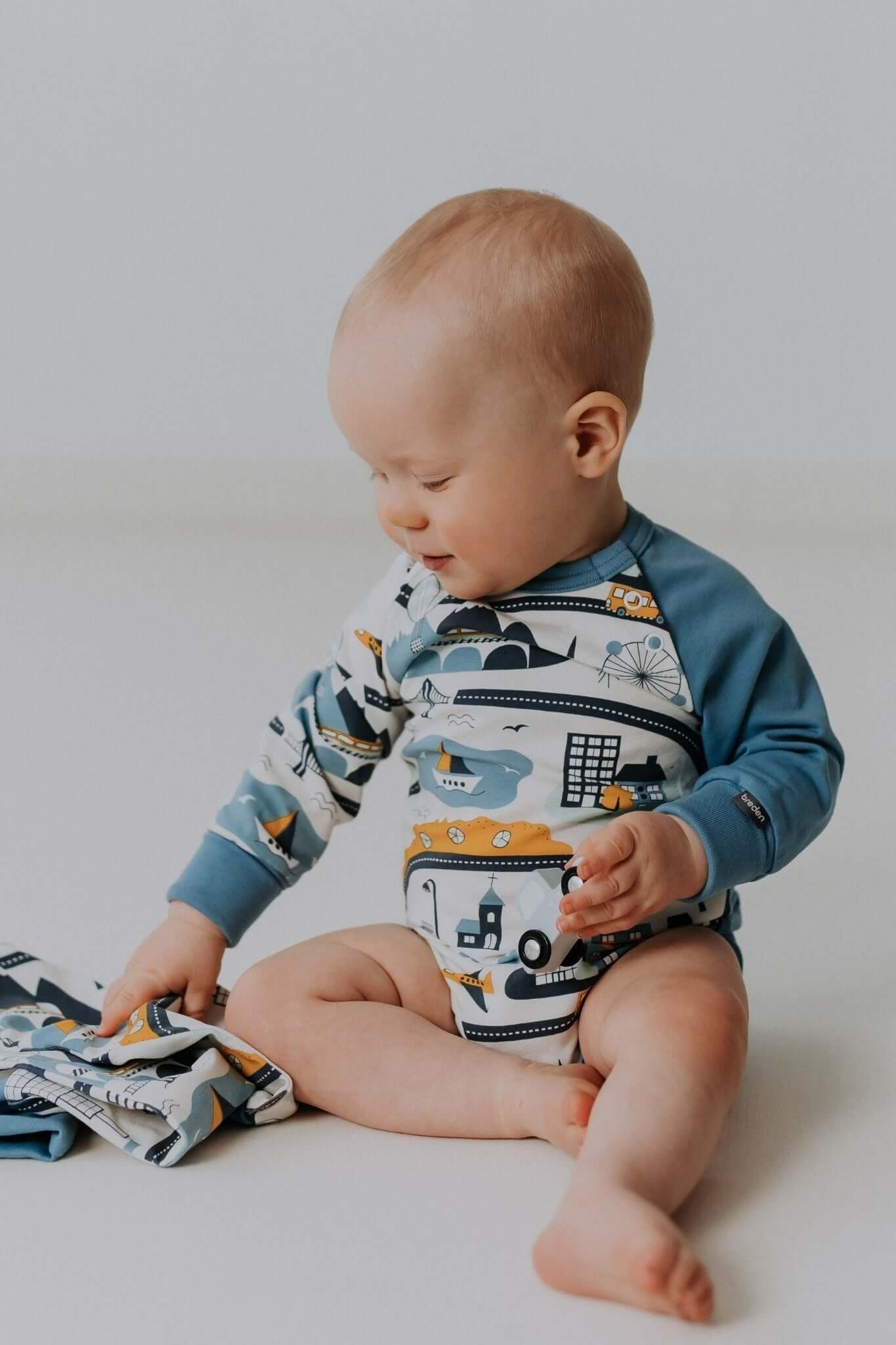 Long Sleeve Baby Bodysuit City Life