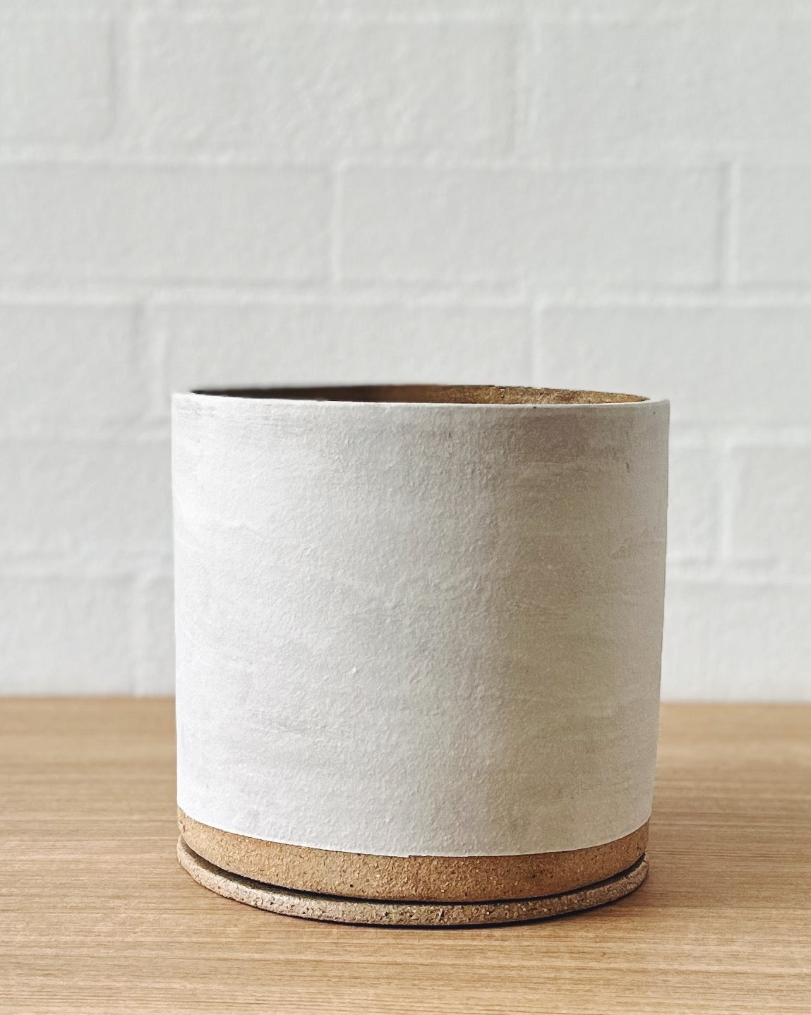 Handmade ceramic planter - Eggshell white