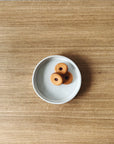 white straight edge flat plates