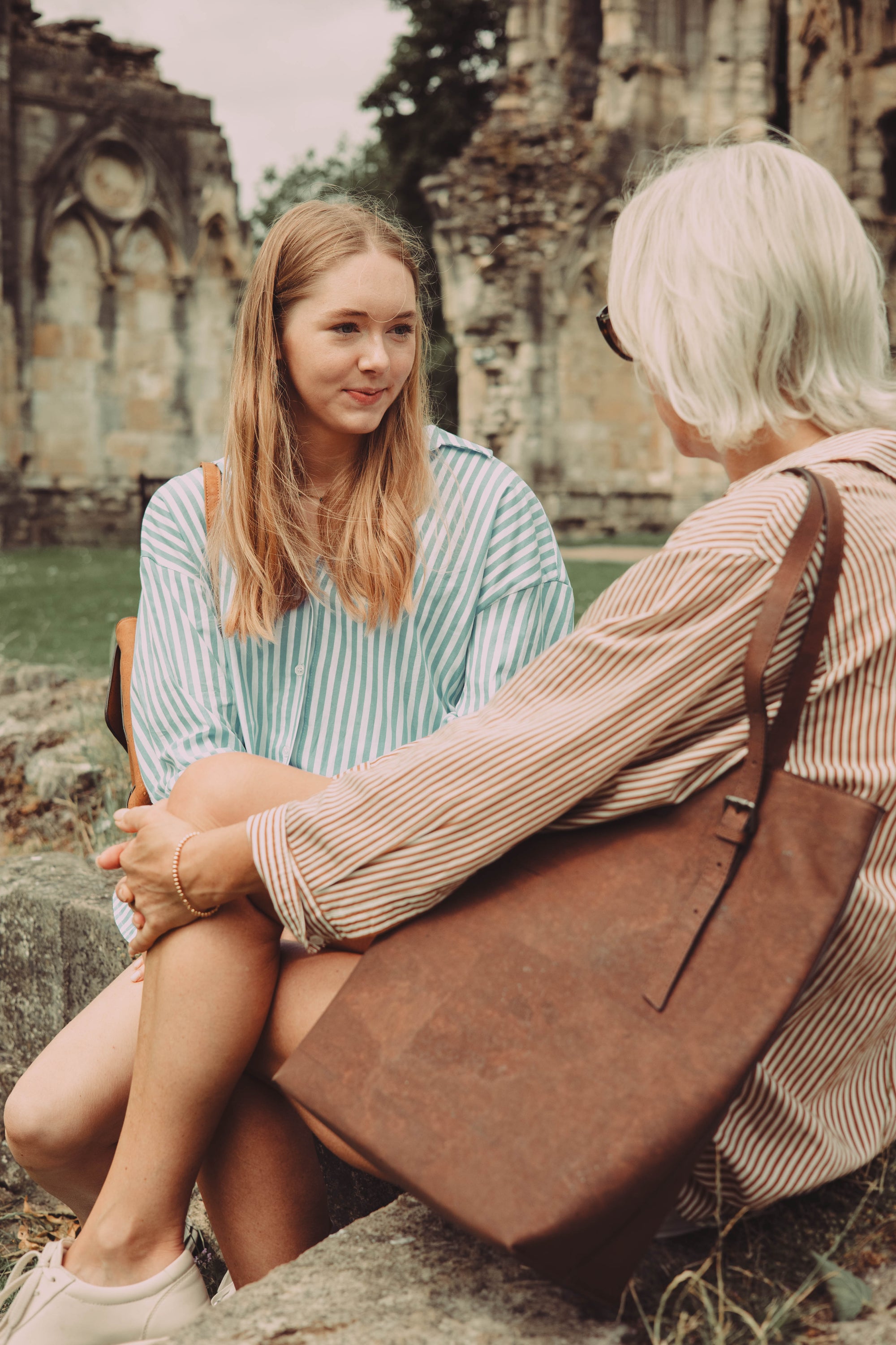 Amadora Tote Bag - BROWN