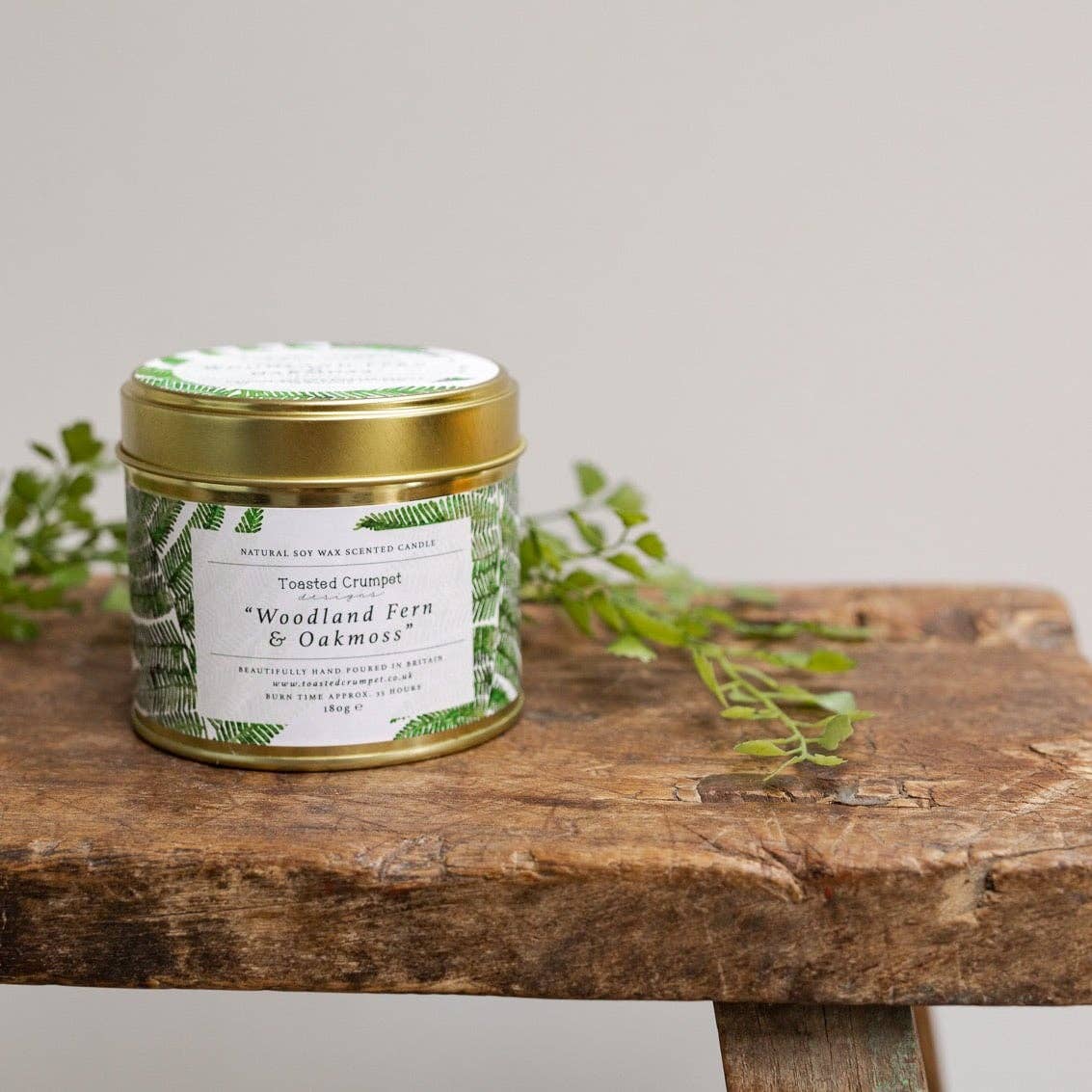Woodland Fern &amp; Oakmoss Candle in a Matt Gold Tin