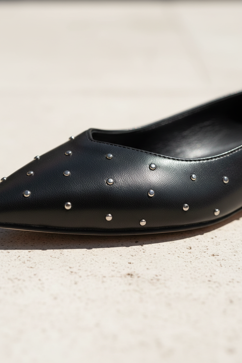 Hamelia Black Leather Ballerinas – Pointed-Toe Studs