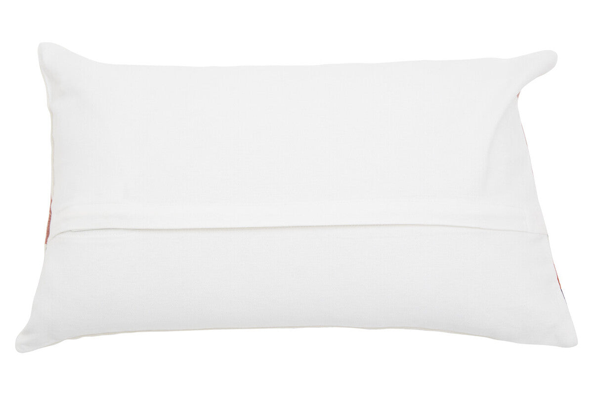 Curve Pattern Rectangular Cushion | Bosie Ozella