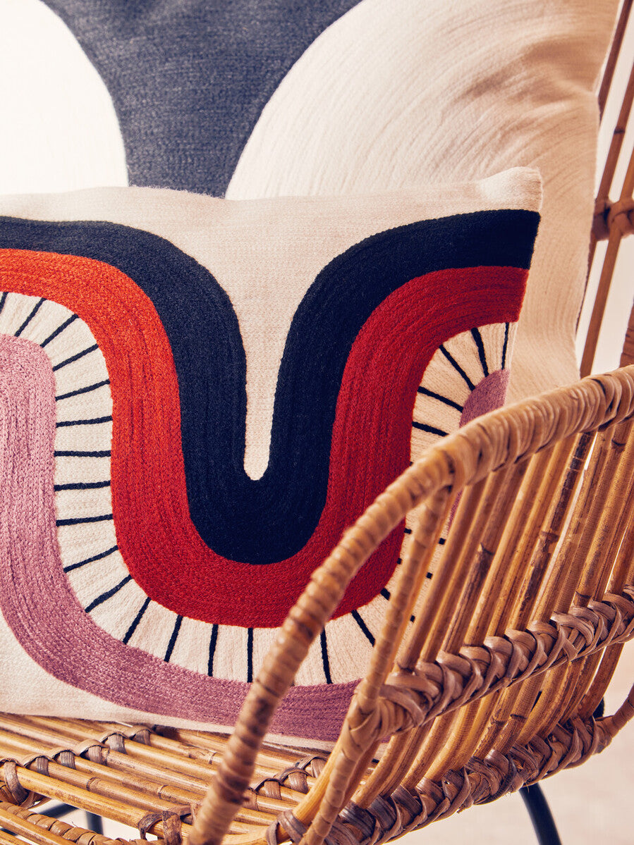 Curve Pattern Rectangular Cushion | Bosie Ozella