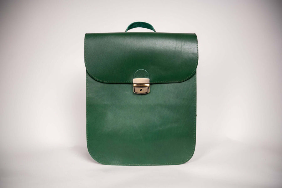 Classic Leather Saddle Bag - Vintage Charm & Practical Design