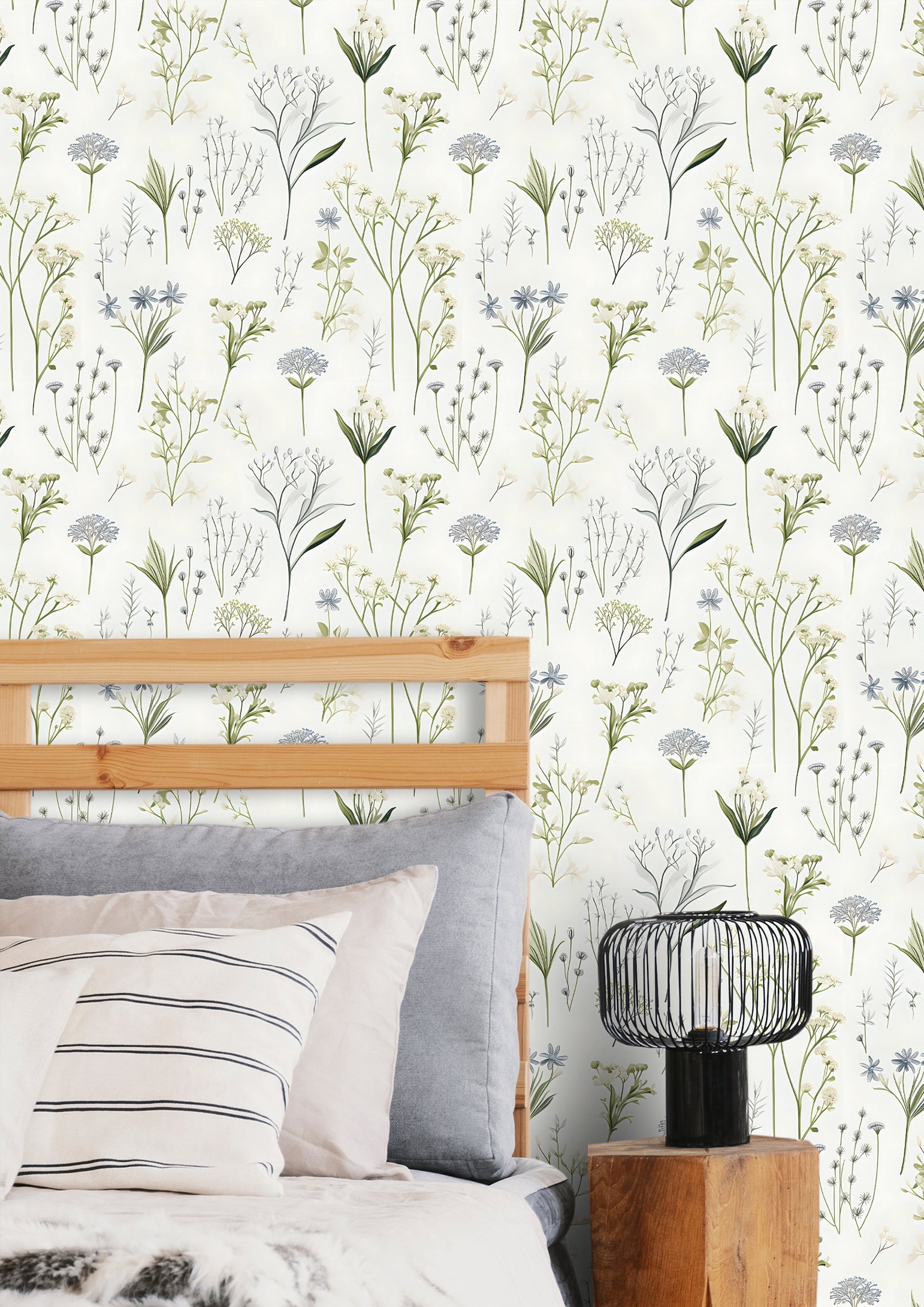 Meadow Floral Wallpaper