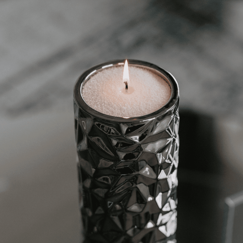 Powdered Candle in Breeze Scent