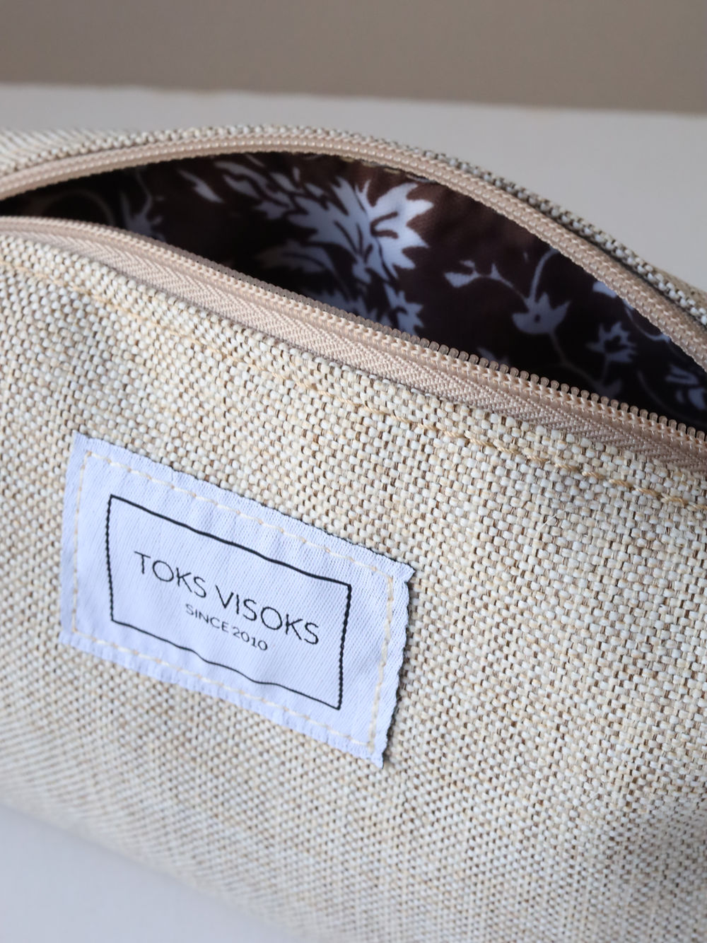 White Sand Makeup Bag for Everyday Organisation