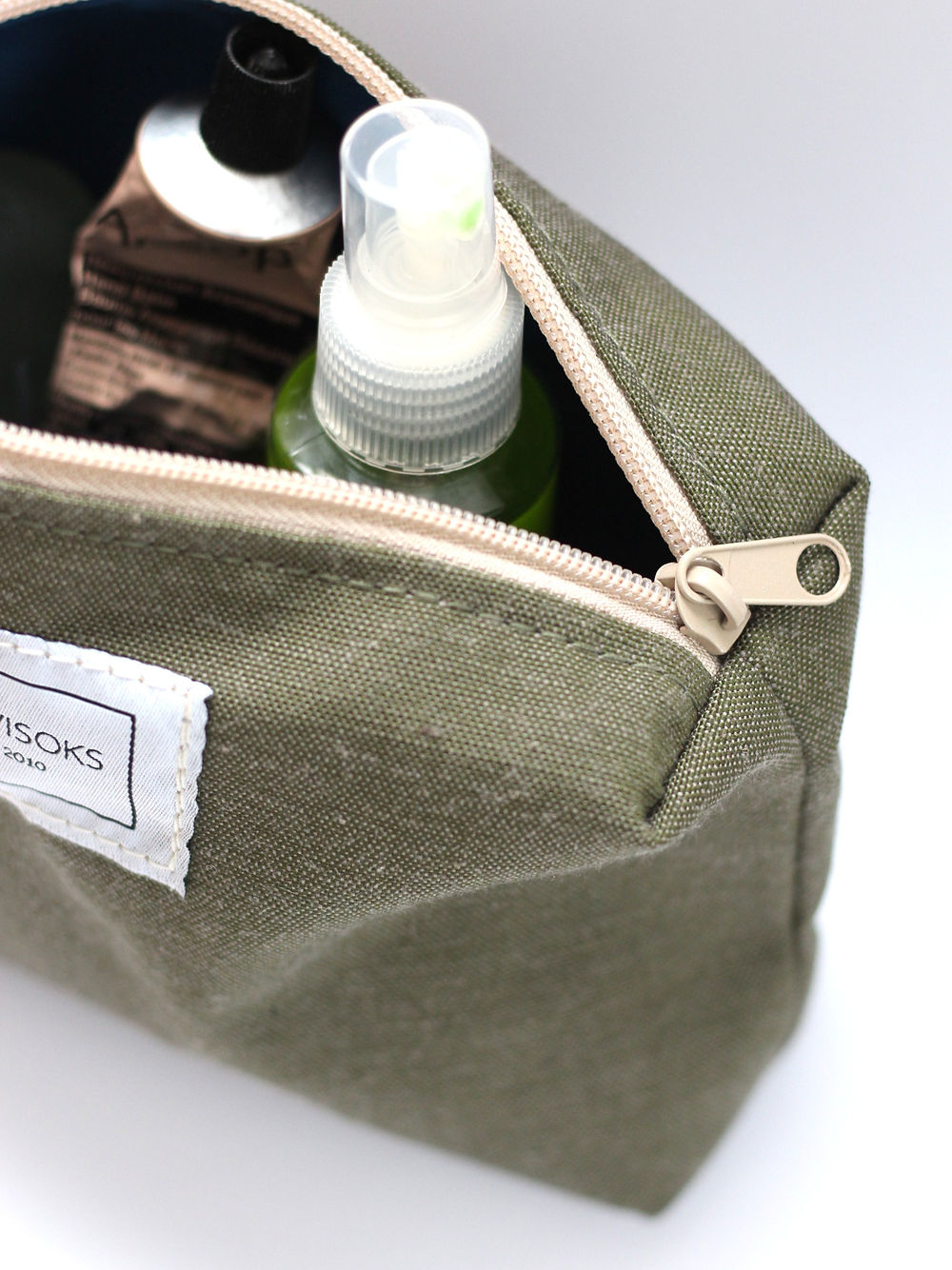 Makeup Bag in Army Green