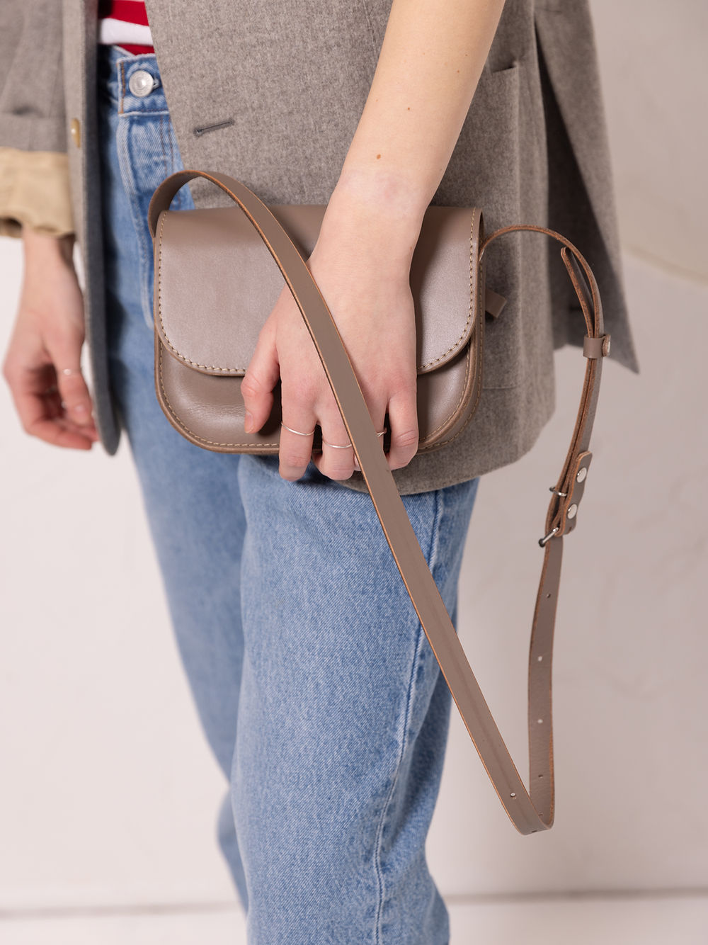 Small Leather Purse in Beige