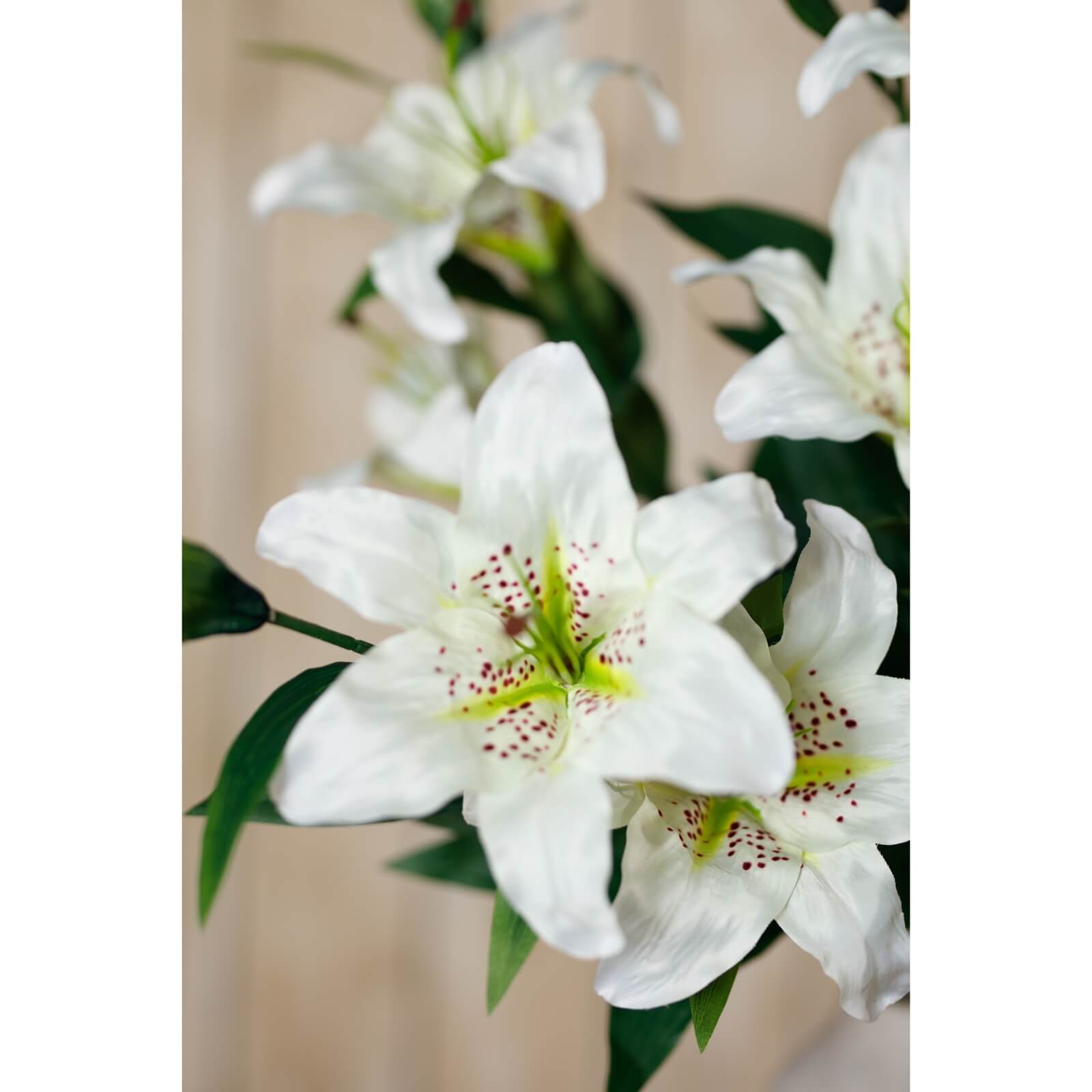 White Lily Artificial Flower Stem
