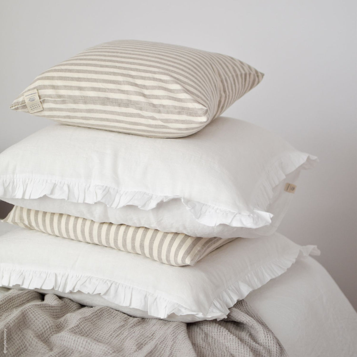 Linen Pillowcase with Frill Detail