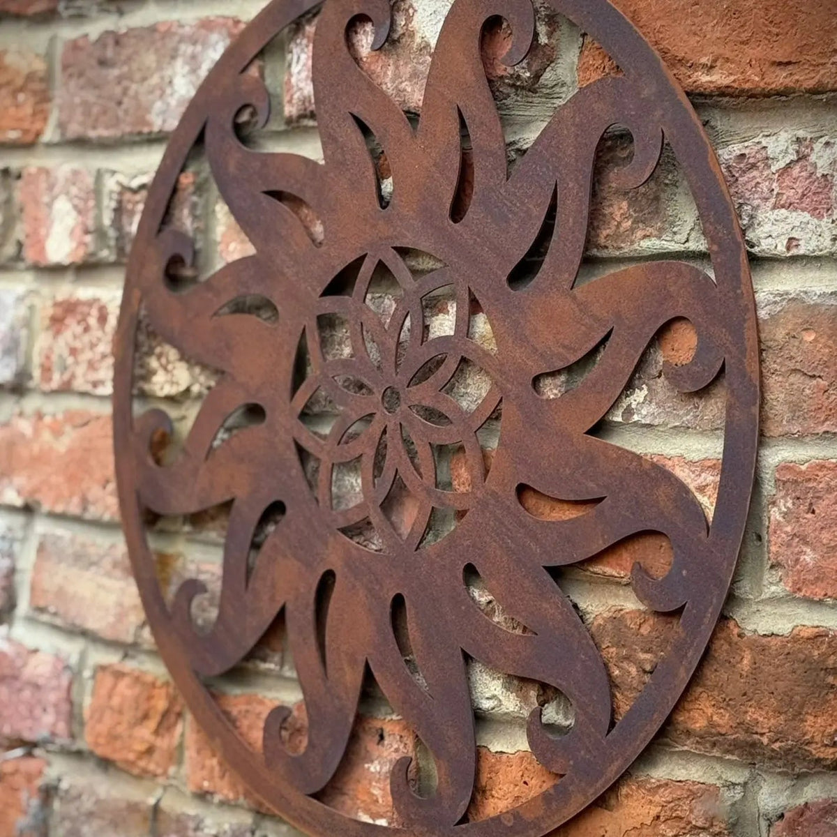 Rusty Metal Sun Garden Fence Decoration