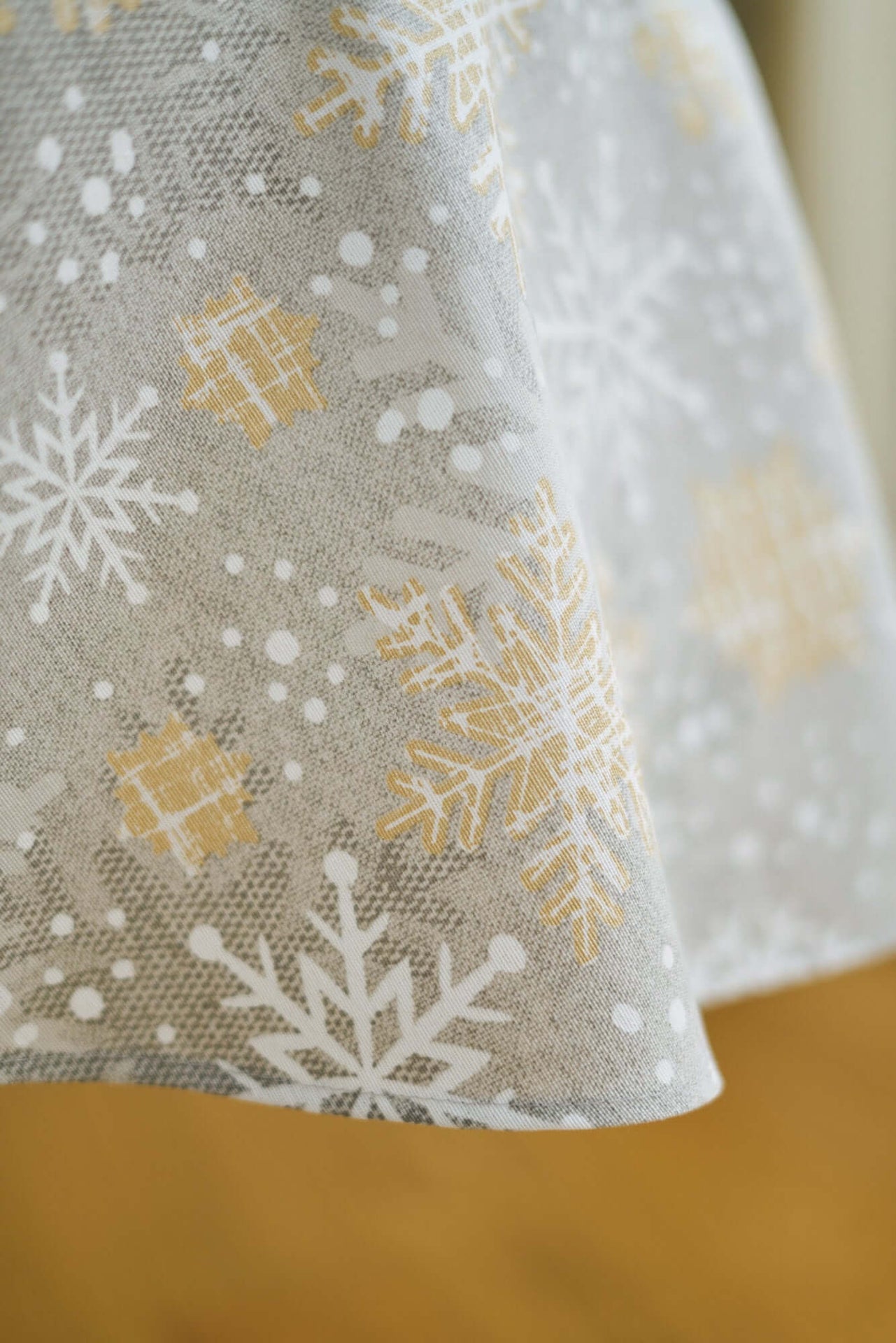 Elegant Winter Motif Round Tablecloth – Festive &amp; Durable by Hortensias Home at www.brixbailey.com