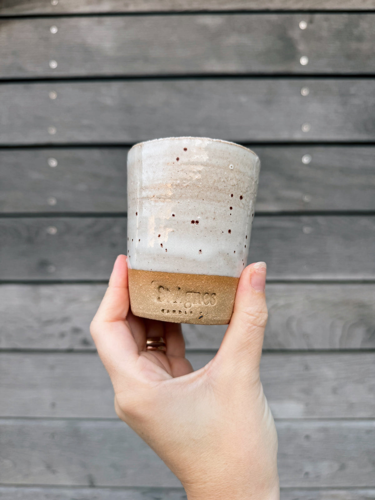 Flat white cups